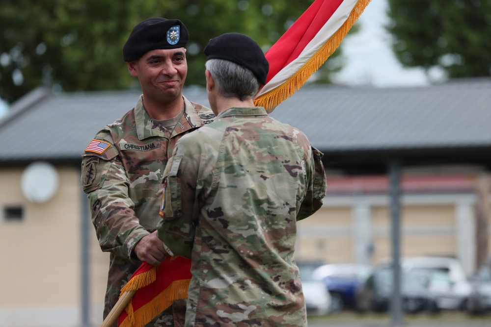 New leader assumes command of Headquarters and Headquarters Battalion, SETAF-AF