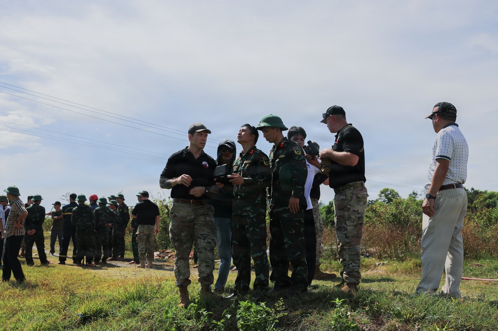 Pacific Friendship 2026: US, Vietnamese partners train with drones, support water rescue operations in Vietnam
