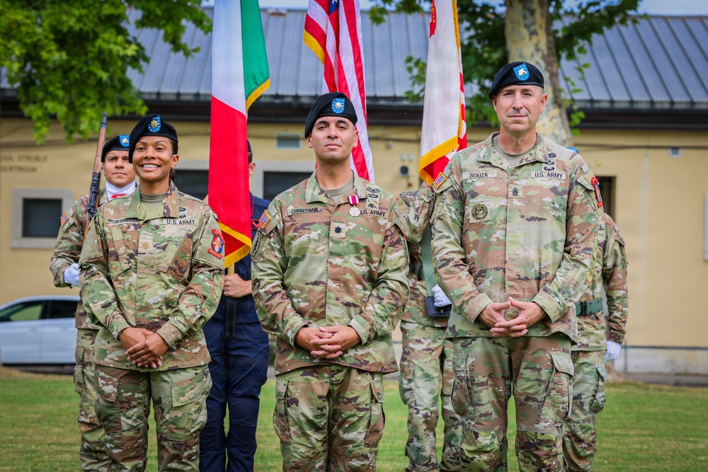 New leader assumes command of Headquarters and Headquarters Battalion, SETAF-AF
