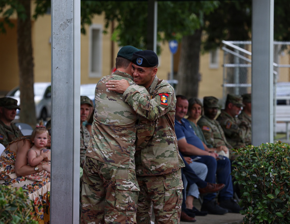 New leader assumes command of Headquarters and Headquarters Battalion, SETAF-AF