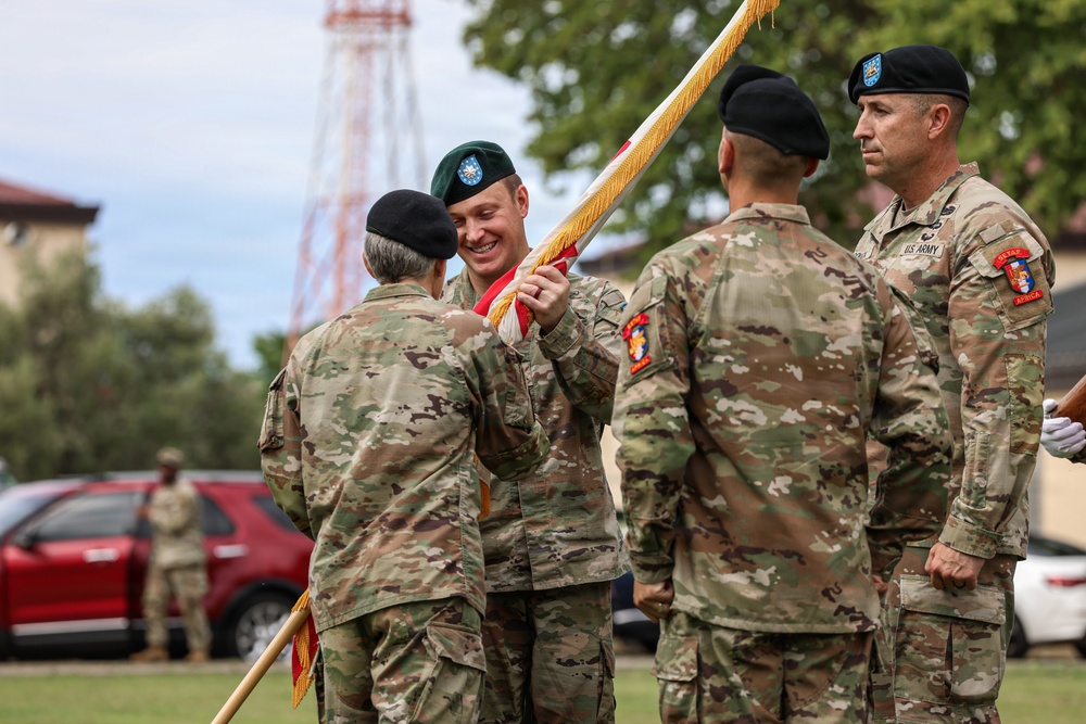 New leader assumes command of Headquarters and Headquarters Battalion, SETAF-AF