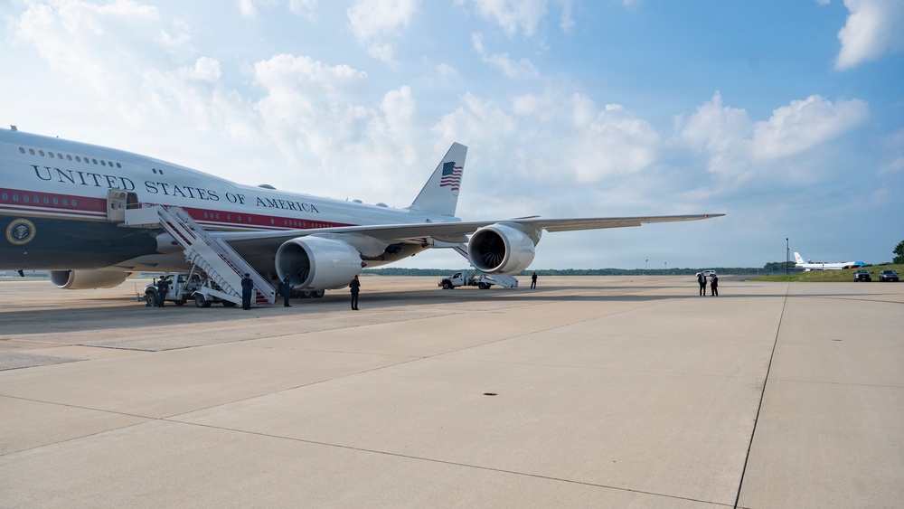 President Trump departs Andrews aboard new Air Force One