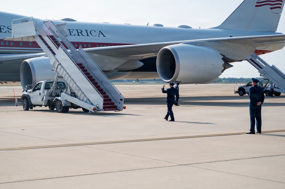 President Trump departs Andrews aboard new Air Force One
