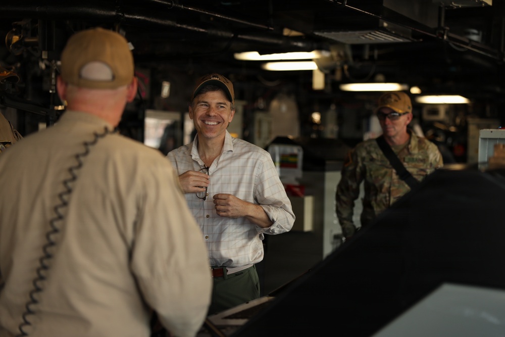 John M. Barrett, chargé d’affaires for the U.S. Embassy in Venezuela, tours the San Antonio-class amphibious transport dock ship USS Fort Lauderdale (LPD 28) in La Guaira, Venezuela, June 29, 2026.
