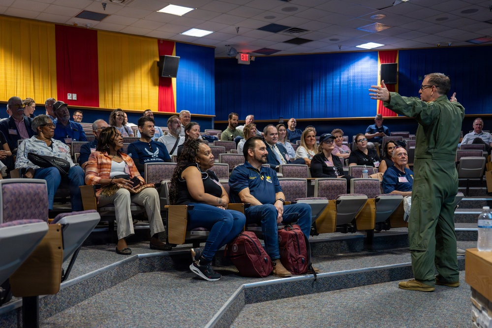 433rd Airlift Wing hosts an incentive flight for civic leaders