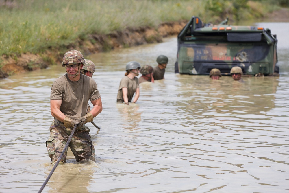 1-112th Infantry Soldiers conduct recovery operations in mire pits