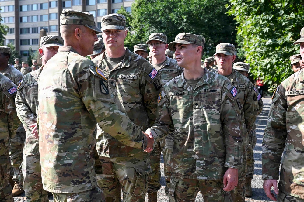 Nordhaus, Raines join SECWAR to recognize Guardsmen in Washington, D.C.