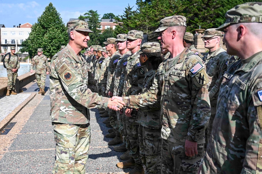 Nordhaus, Raines join SECWAR to recognize Guardsmen in Washington, D.C.
