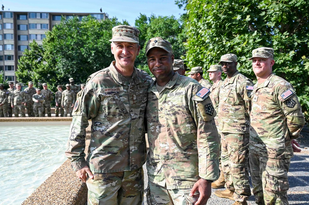 Nordhaus, Raines join SECWAR to recognize Guardsmen in Washington, D.C.