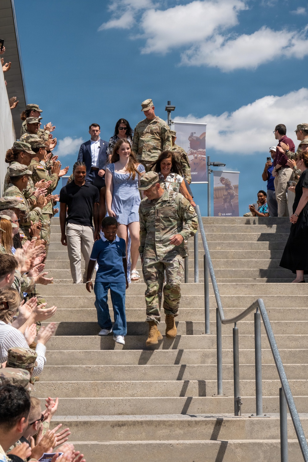 USAREUR-AF Commander Relinquishes Command