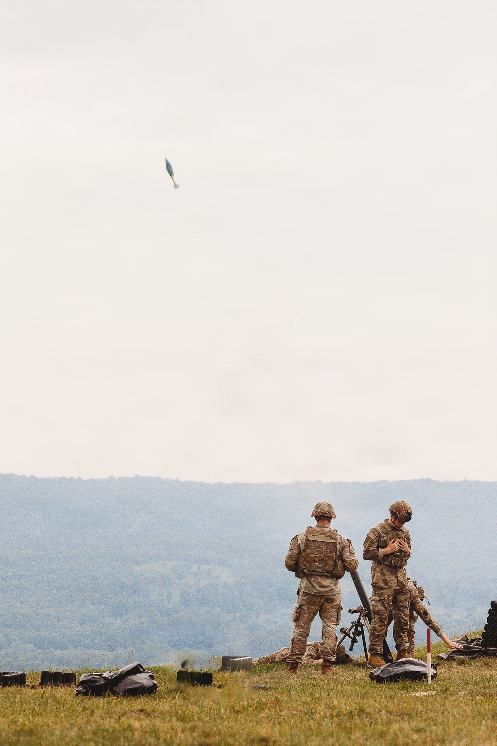 1-112th Infantry Soldiers conduct mortar familiarization