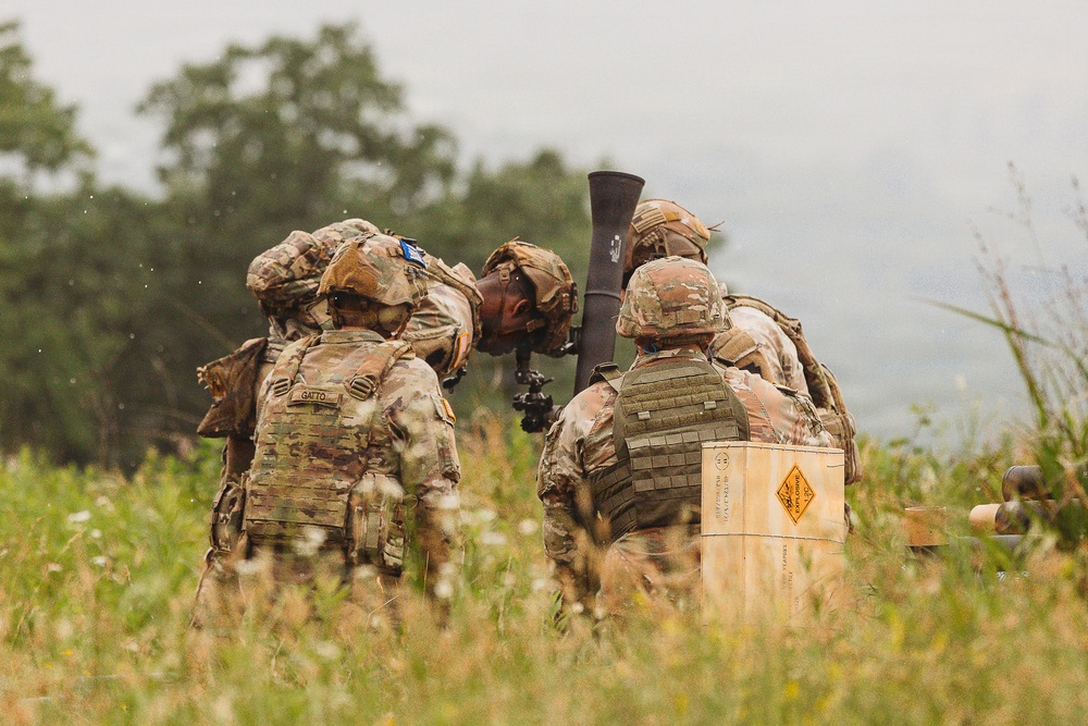 1-112th Infantry Soldiers conduct mortar familiarization
