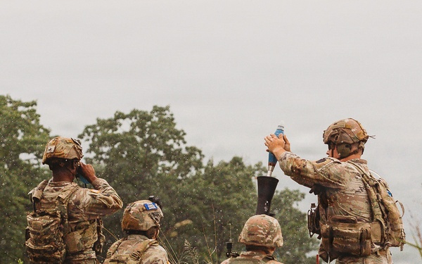 1-112th Infantry Soldiers conduct mortar familiarization