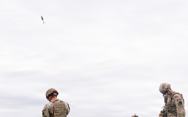 1-112th Infantry Soldiers conduct mortar familiarization
