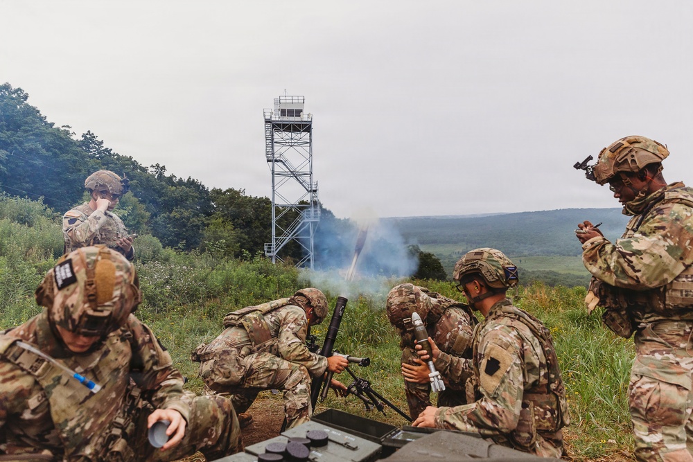 1-112th Infantry Soldiers conduct mortar familiarization