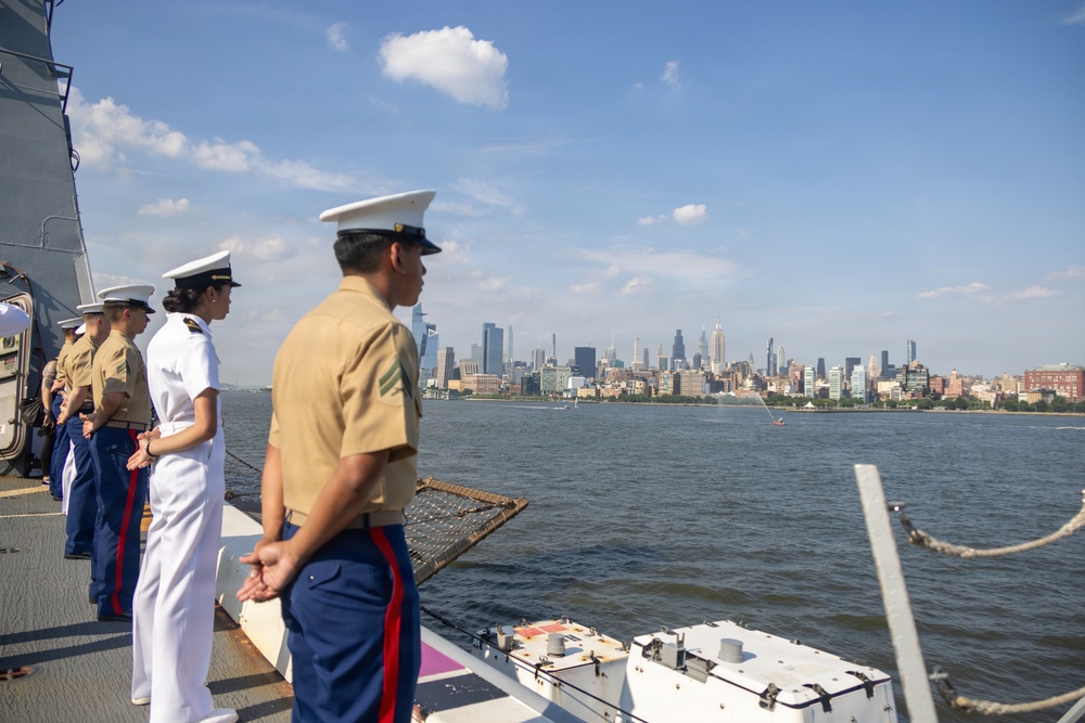 The USS Arlington (LPD-24) Arrives for INR 250