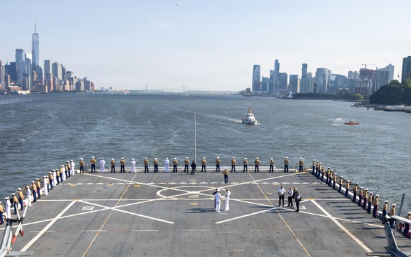 The USS Arlington (LPD-24) Arrives for INR 250