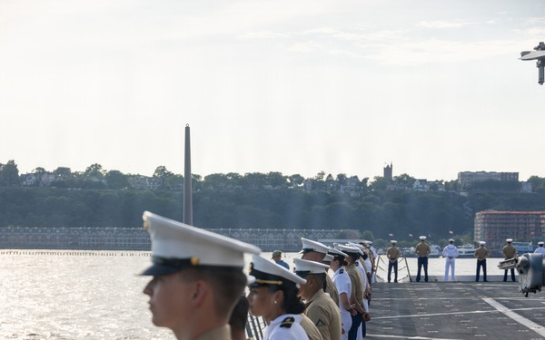 The USS Arlington (LPD-24) Arrives for INR 250