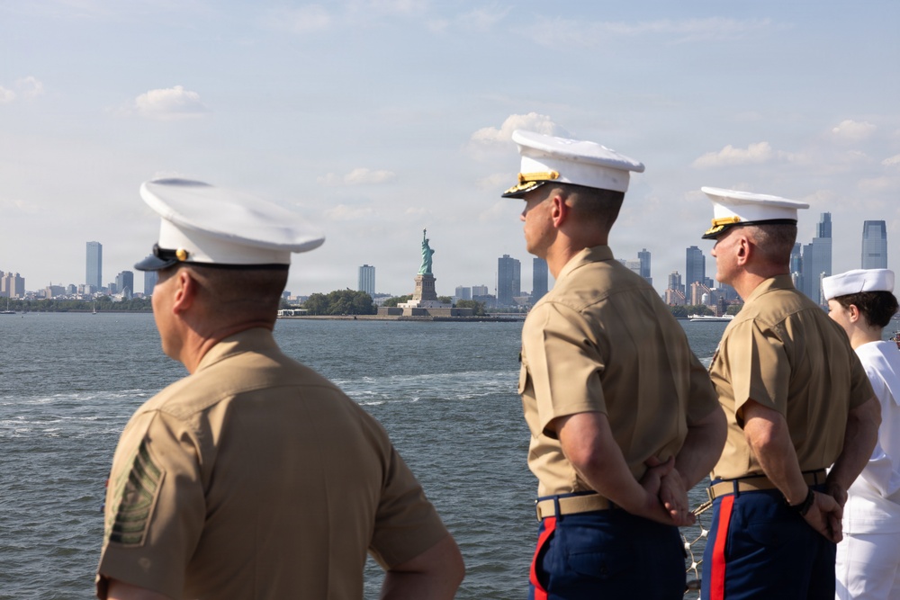 The USS Arlington (LPD-24) Arrives for INR 250