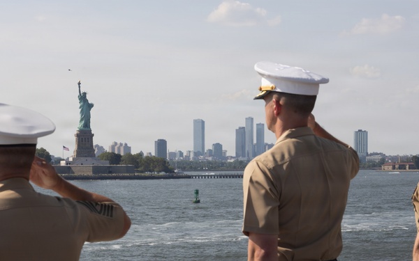 The USS Arlington (LPD-24) Arrives for INR 250