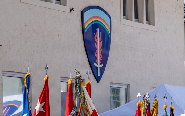 USAREUR-AF Commander Relinquishes Command