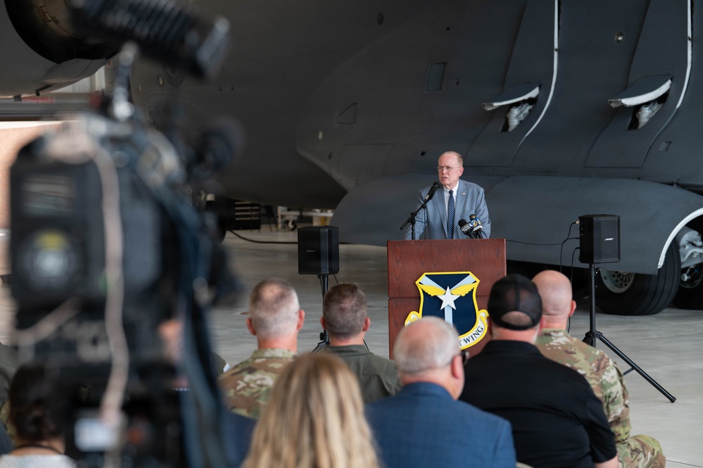 911th Airlift Wing welcomes Sojourn 250 flag for final leg of yearlong journe