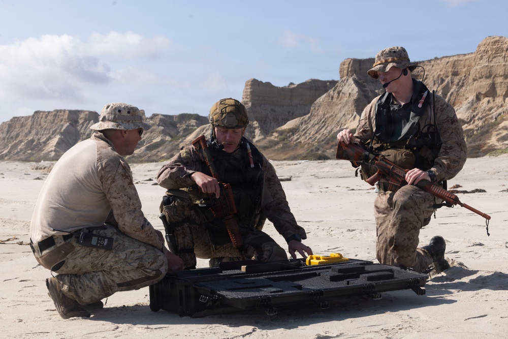 U.S. Marines with 1st Recon Bn. conduct amphibious reconnaissance skills training