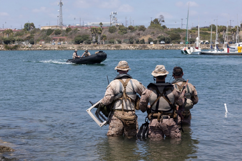 U.S. Marines with 1st Recon Bn. conduct amphibious reconnaissance skills training