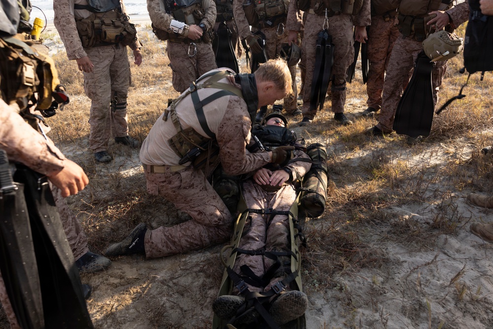 U.S. Marines with 1st Recon Bn. conduct amphibious reconnaissance skills training