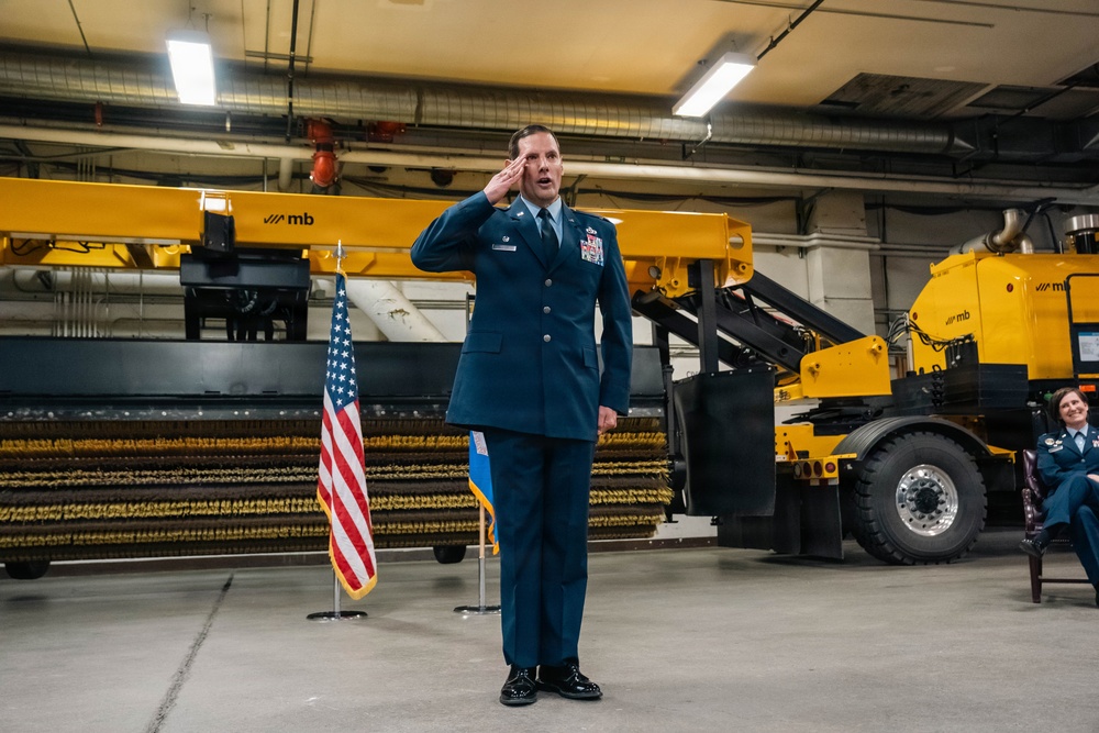 673d LRG change of command