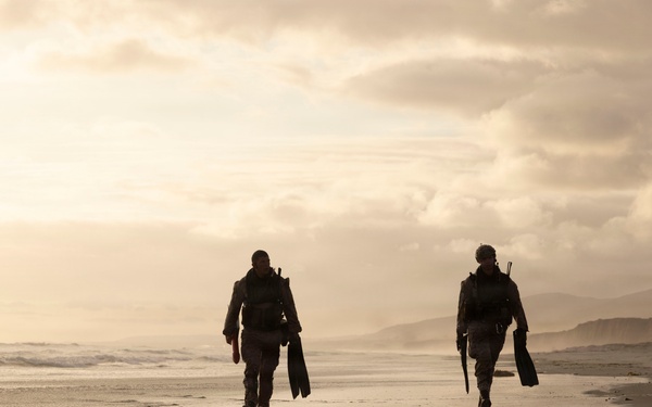 U.S. Marines with 1st Recon Bn. conduct amphibious reconnaissance skills training