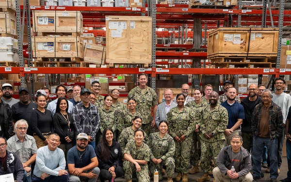 NAVSUP FLCSD Commanding Officer Conducts Final Site Visit of Command