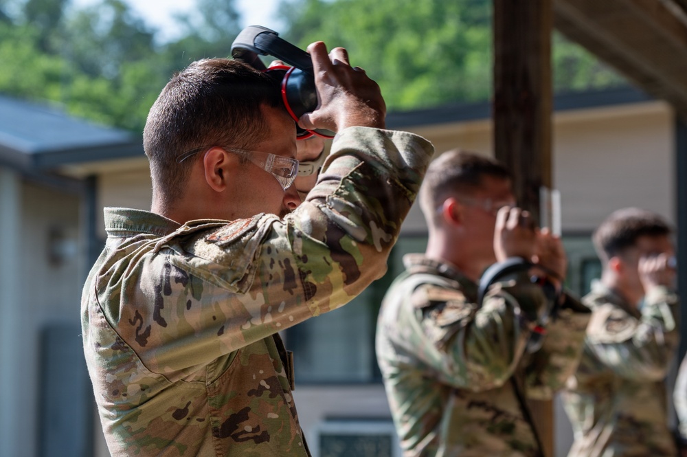 167AW M4 carbine qualification training