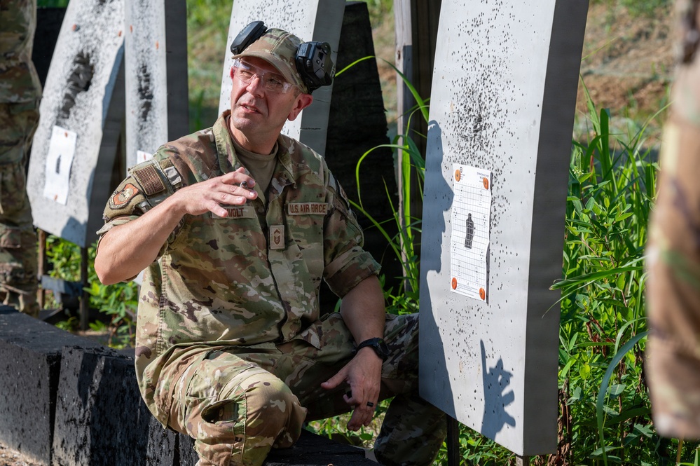 167AW M4 carbine qualification training
