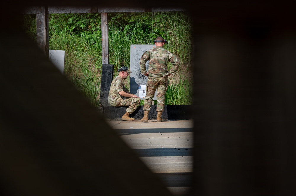 167AW M4 carbine qualification training