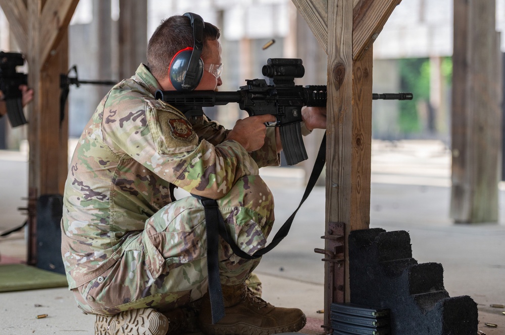 167AW M4 carbine qualification training