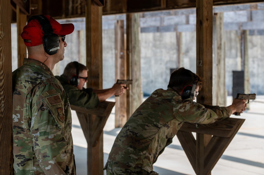 167AW M18 pistol qualification training