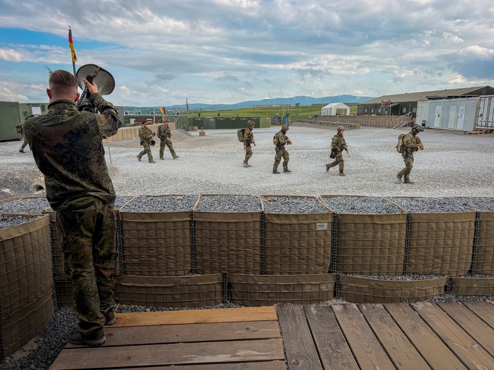 KFOR RC-E soldiers strengthen force protection during base exercise