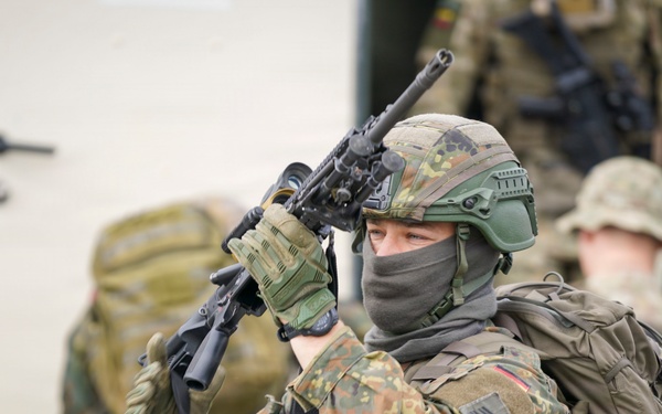 KFOR RC-E soldiers strengthen force protection during base exercise