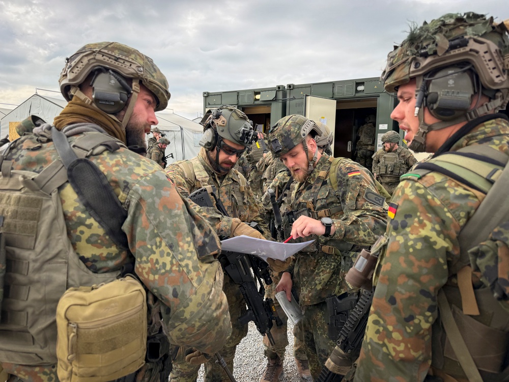 KFOR RC-E soldiers strengthen force protection during base exercise