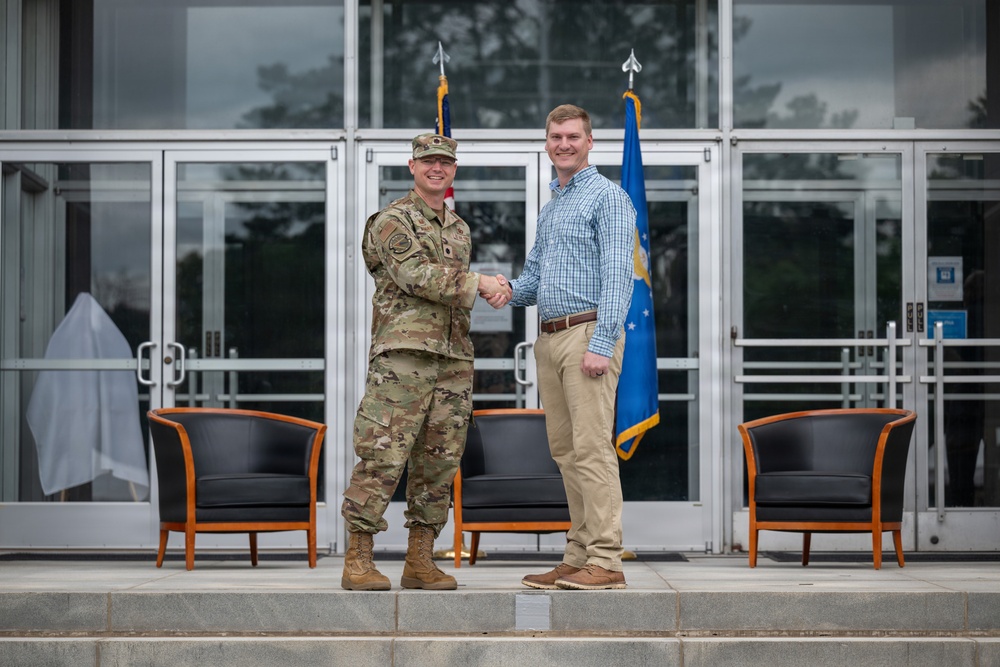 AEDC leaders induct second class of Arnold AFB Honorary Commanders