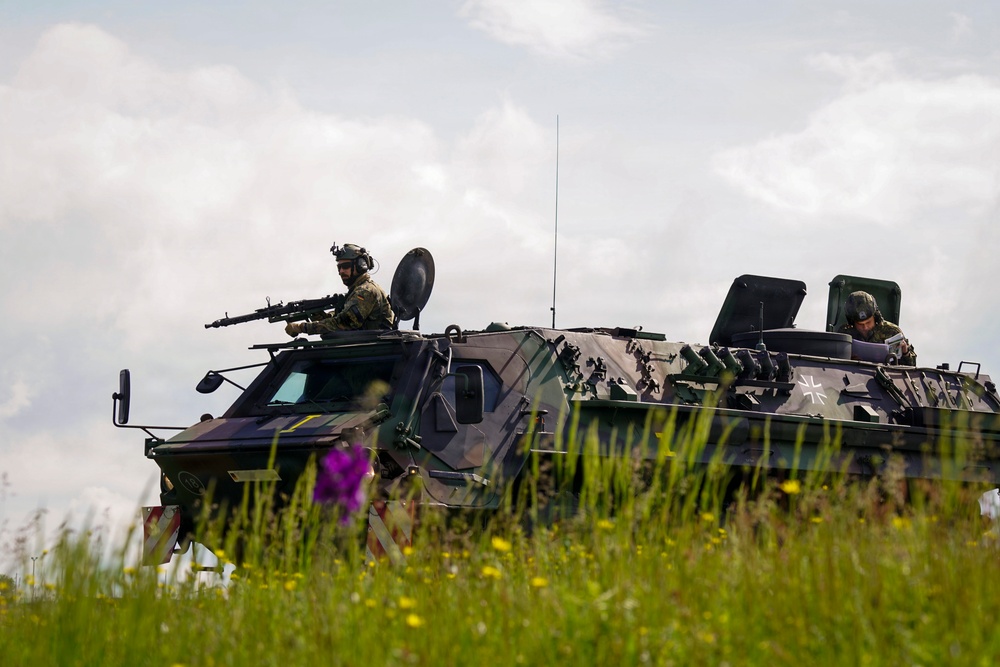KFOR RC-E soldiers strengthen force protection during base exercise