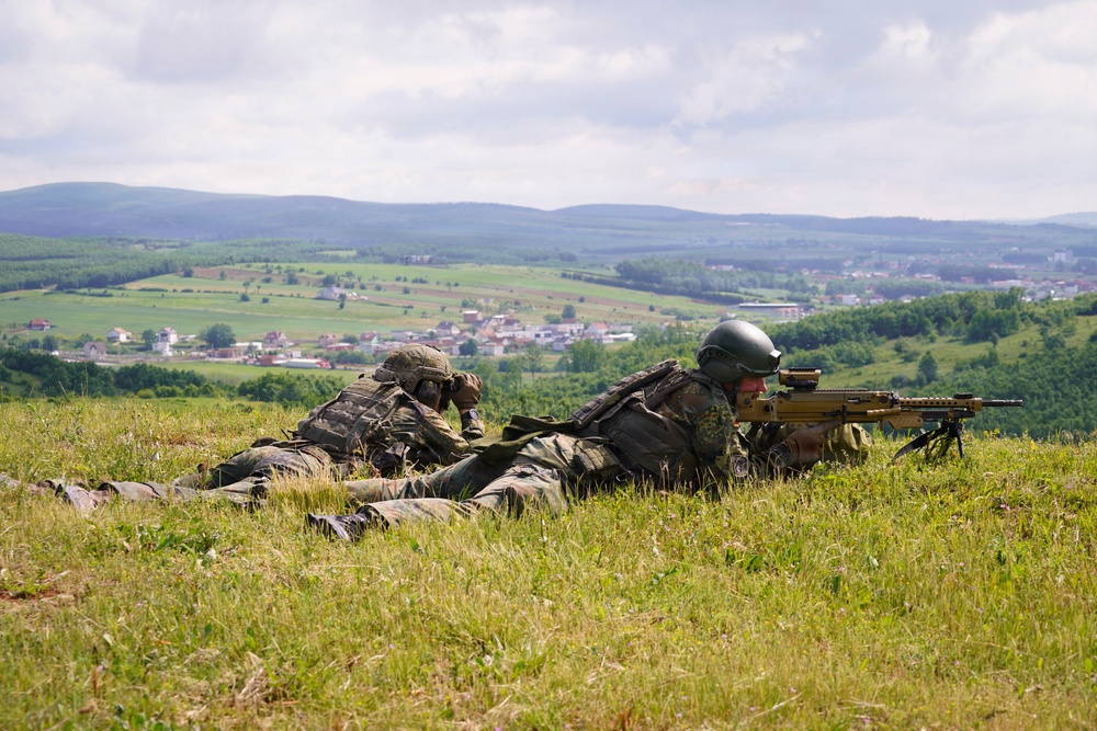 KFOR RC-E soldiers strengthen force protection during base exercise