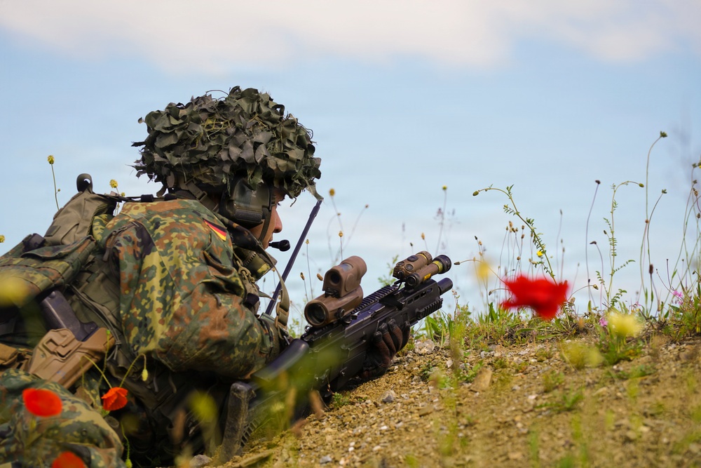 KFOR RC-E soldiers strengthen force protection during base exercise