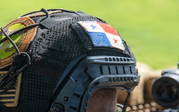 10th Marine Regiment conducts Live Fire exercise with Panamanian partners