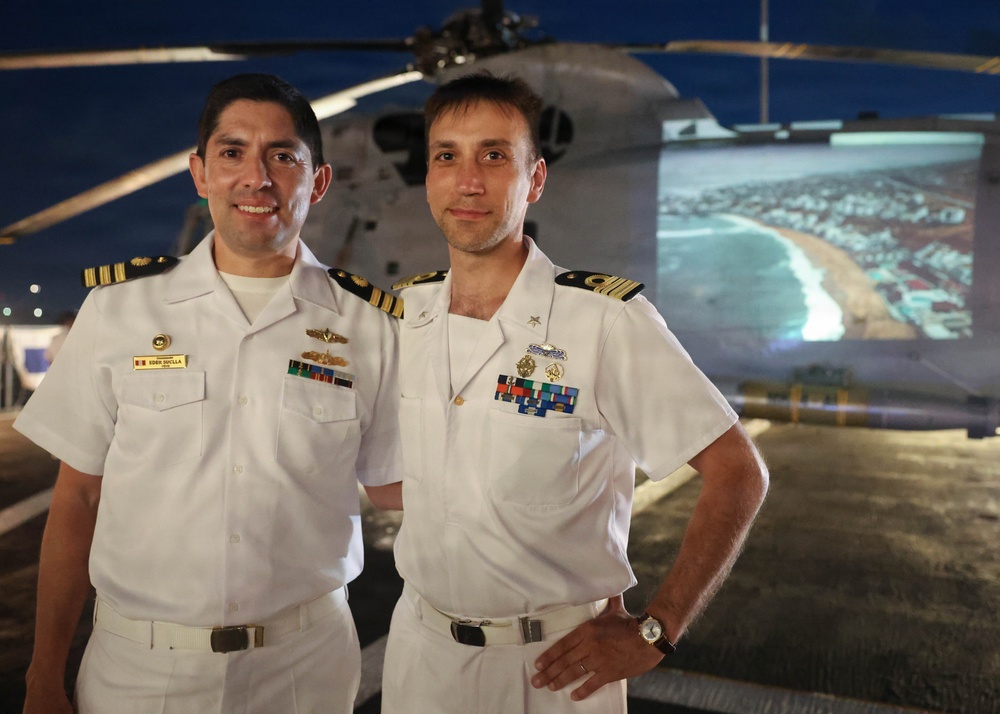 Peruvian, Italian Navy commanders reunite at RIMPAC after 19 years