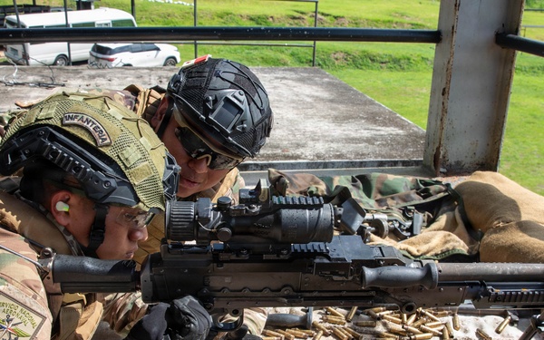 10th Marine Regiment conducts Live Fire exercise with Panamanian partners