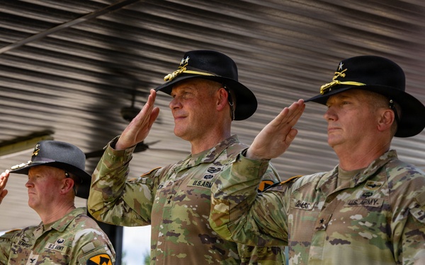1st Cavalry Division Conducts Retreat Ceremony Honoring Outgoing Leaders at Fort Hood