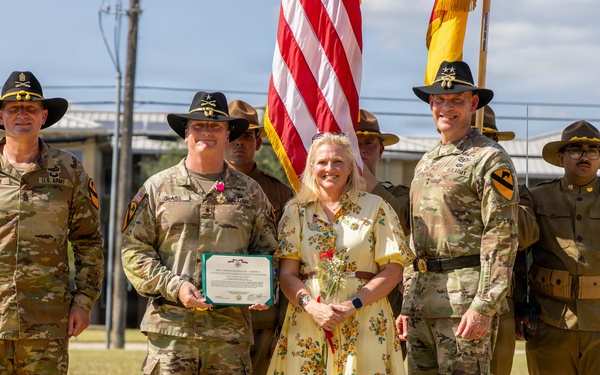 1st Cavalry Division Conducts Retreat Ceremony Honoring Outgoing Leaders at Fort Hood
