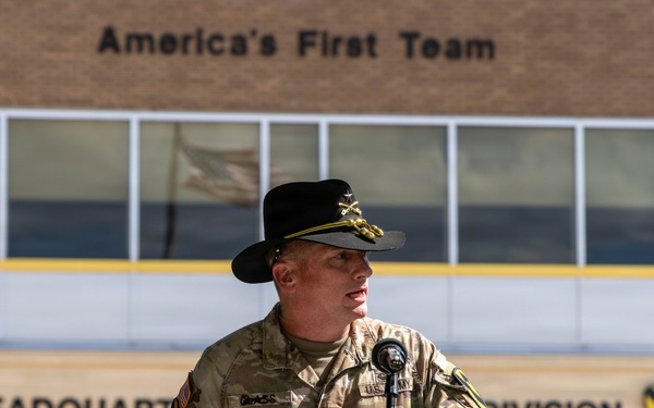 1st Cavalry Division Conducts Retreat Ceremony Honoring Outgoing Leaders at Fort Hood